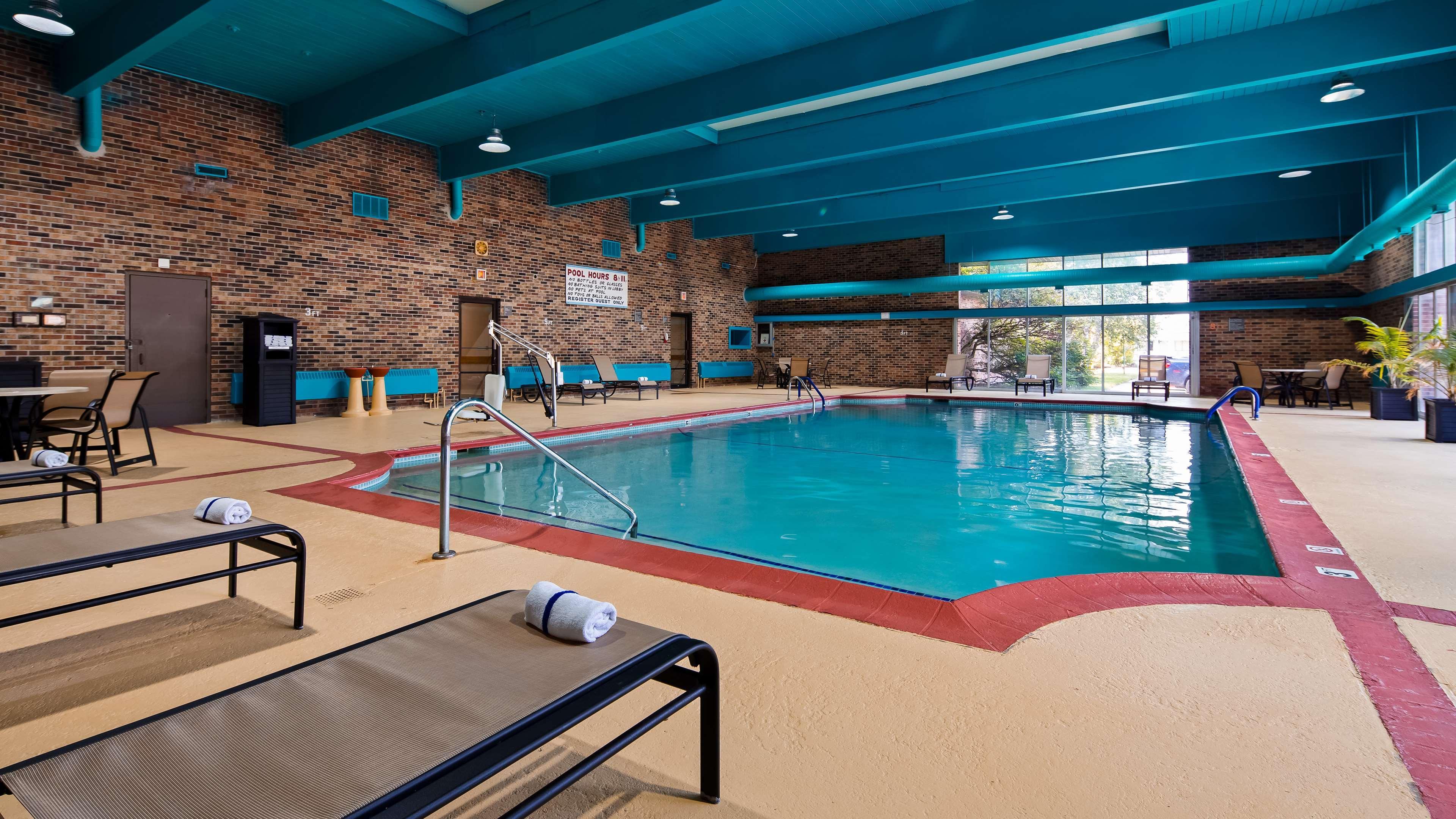 Best Western Woodhaven Inn Exterior photo