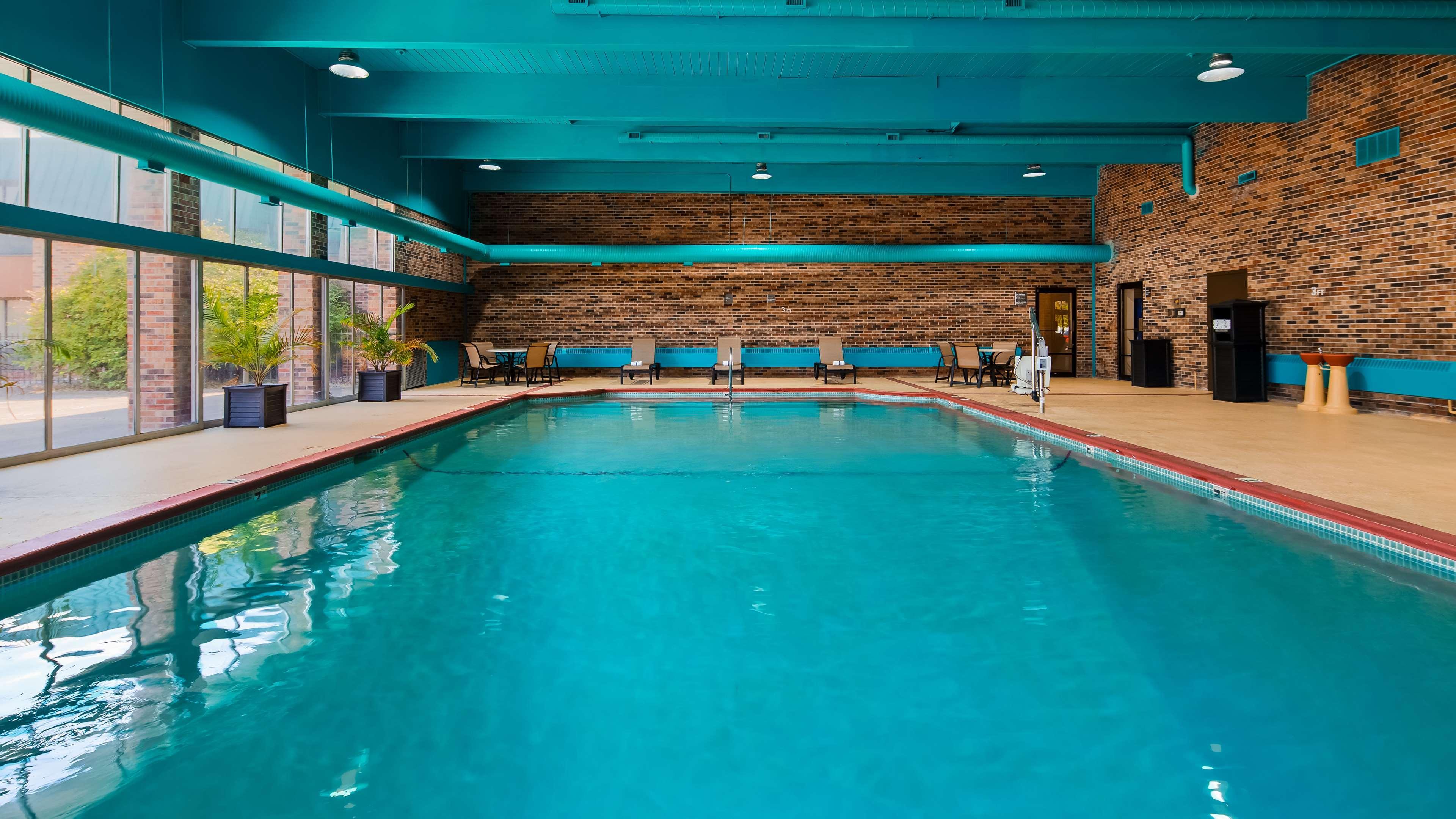 Best Western Woodhaven Inn Exterior photo